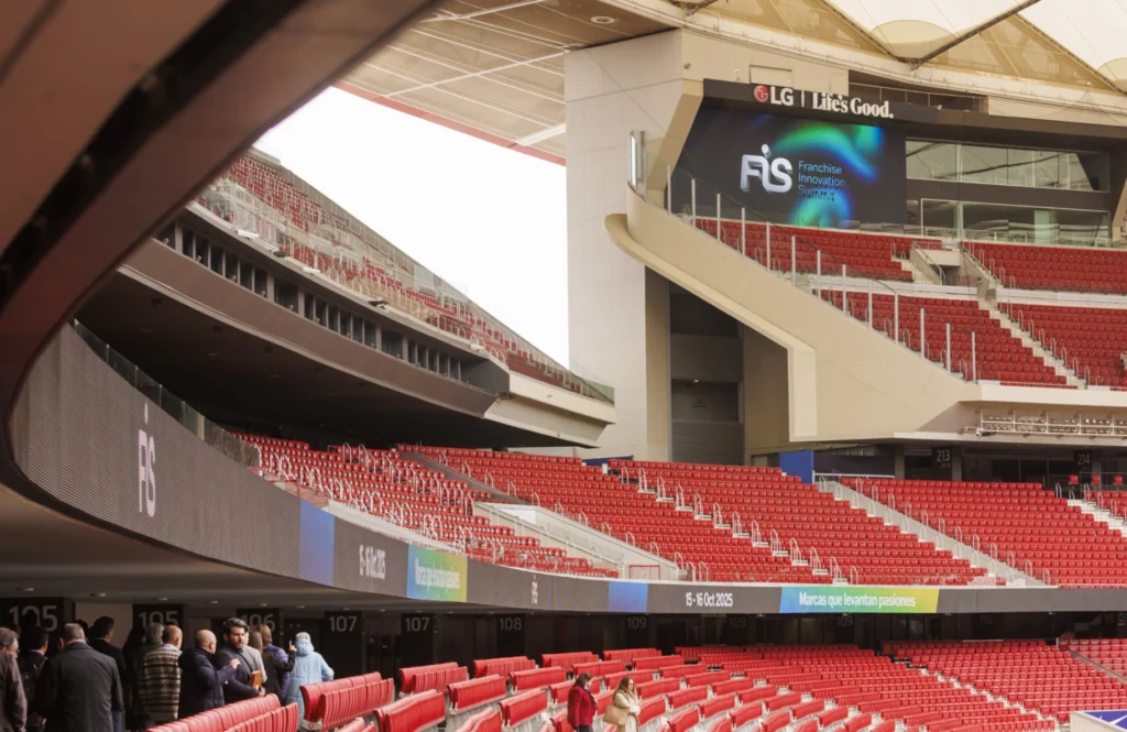 Sports video scoreboards: real-time advertising, connected fans, and revenue diversification